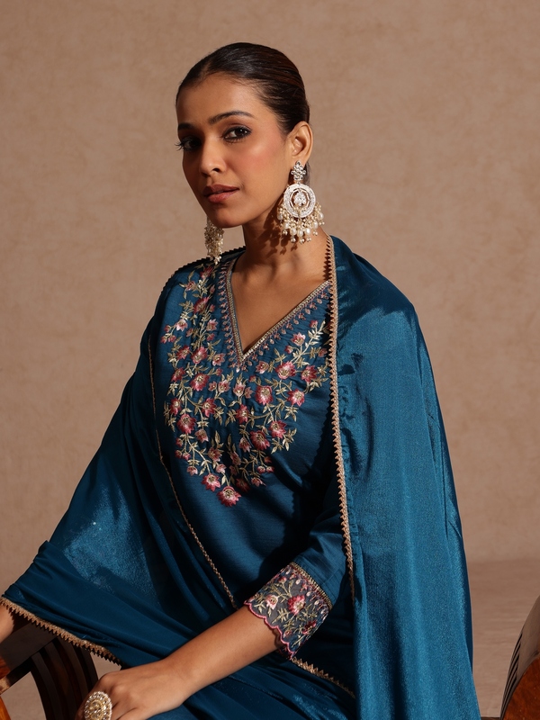 Women's Teal Blue Silk Blend Yoke Embroidered Straight Kurta Set