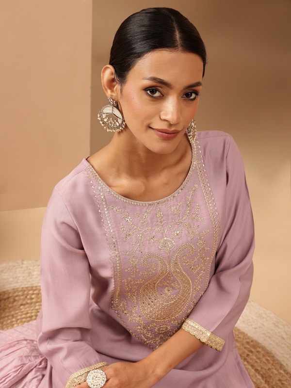 Women's Lavender Silk Blend Yoke Embroidered Straight Kurta