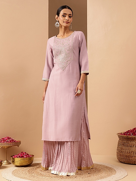 Women's Lavender Silk Blend Yoke Embroidered Straight Kurta