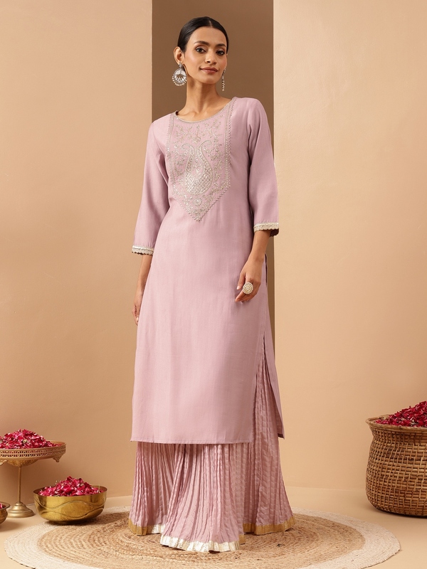 Women's Lavender Silk Blend Yoke Embroidered Straight Kurta