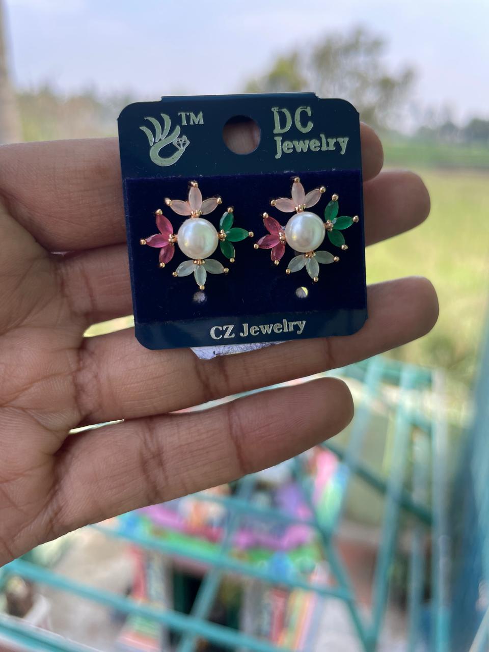 Multicolor Stud (JAD267)