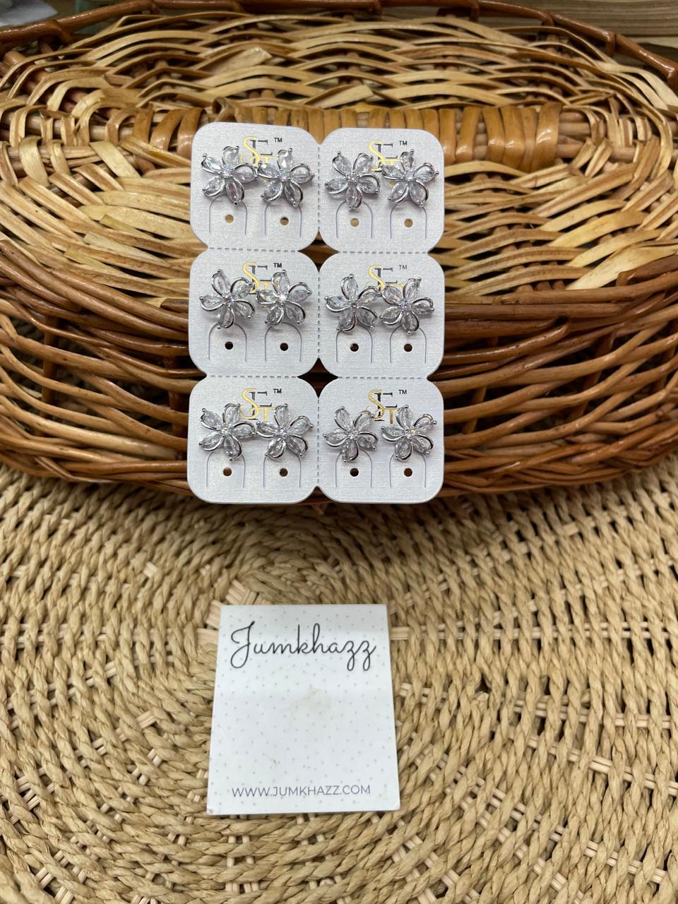 Flower Silver Ad Stone Stud (JAD293)
