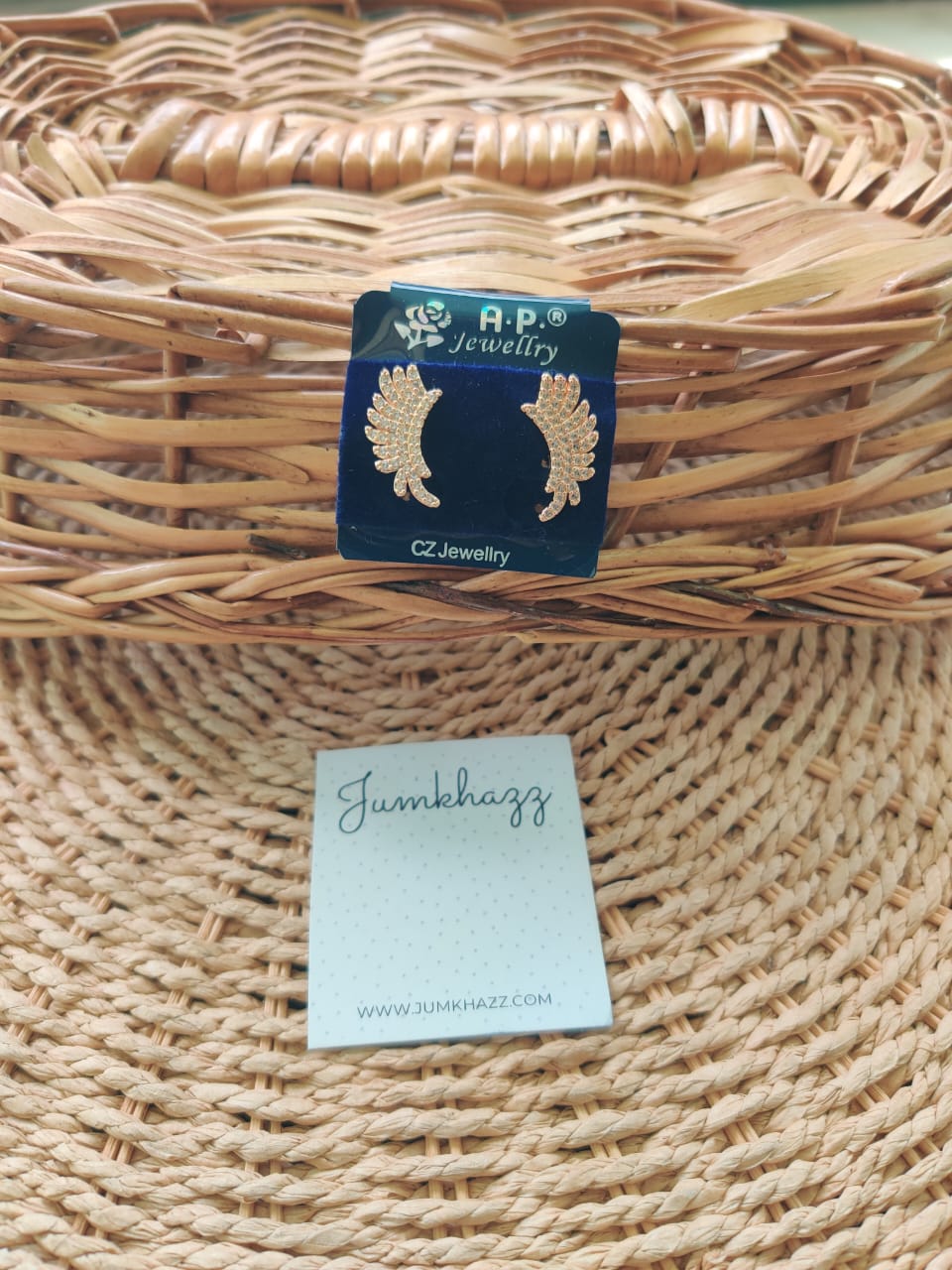 AD WINGS EARING JAD387