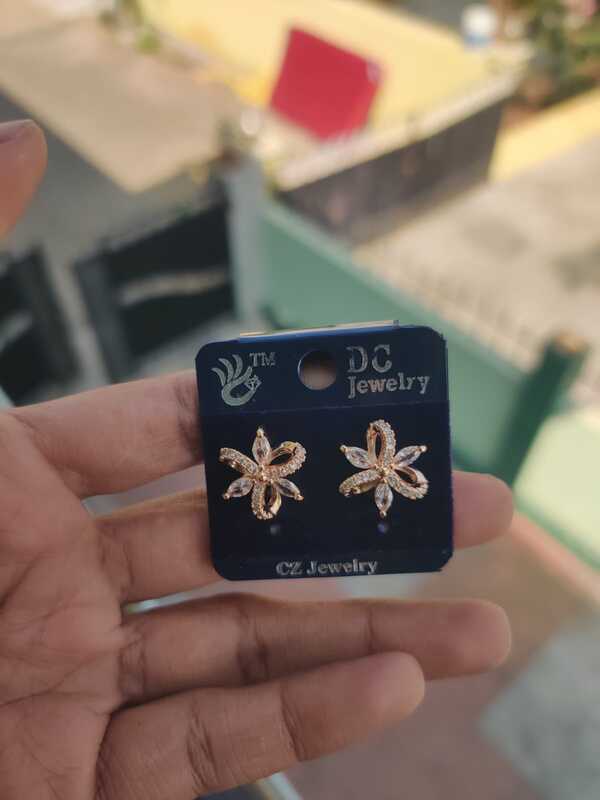 FLOWER Stud JAD42