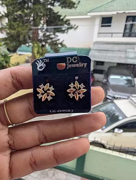 Elegant STUD JAD44