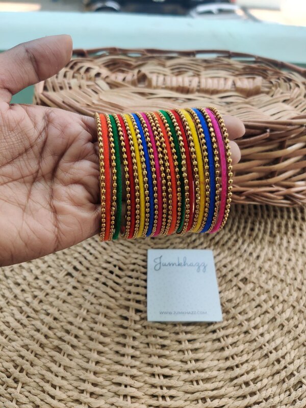 Multicolor bangle