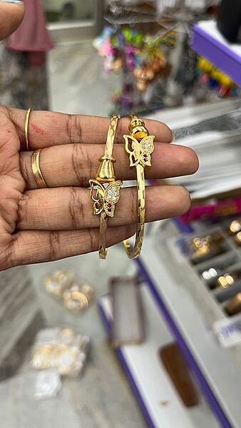 Butterfly Bangle (JBAN13)