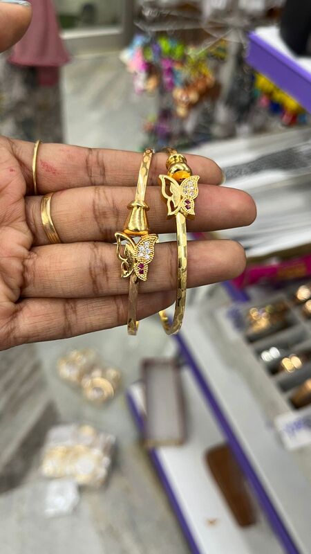 Butterfly Bangle (JBAN13)
