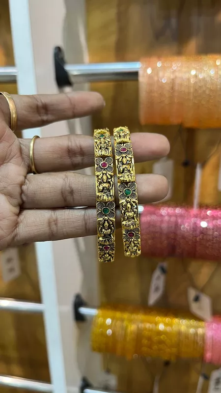 Heart Bangle (JBAN137)
