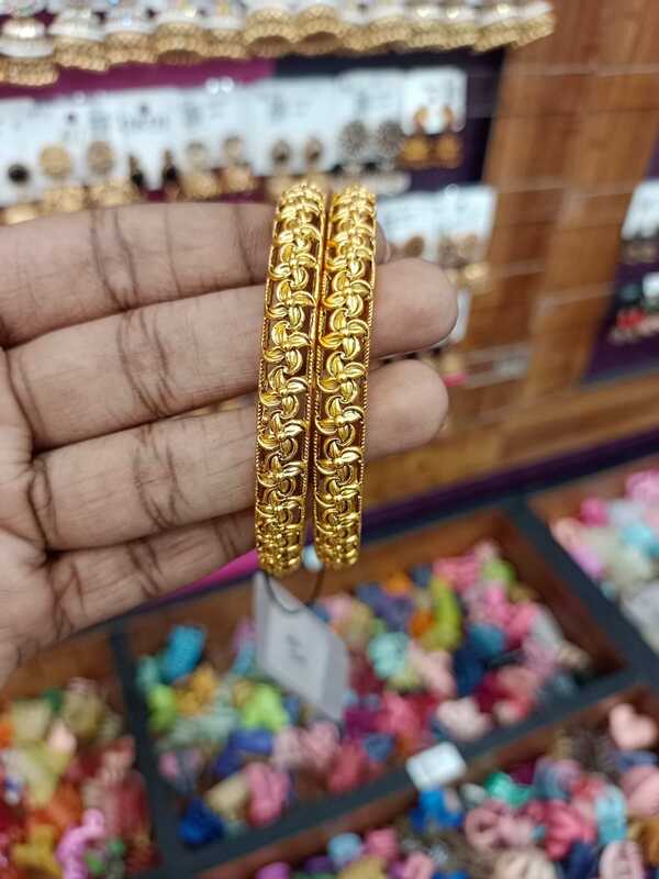 Flower Golden Bangle JBAN155