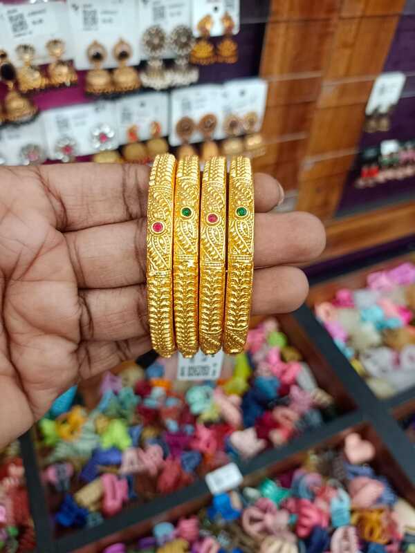 Golden Bangle JBAN163 set of 4