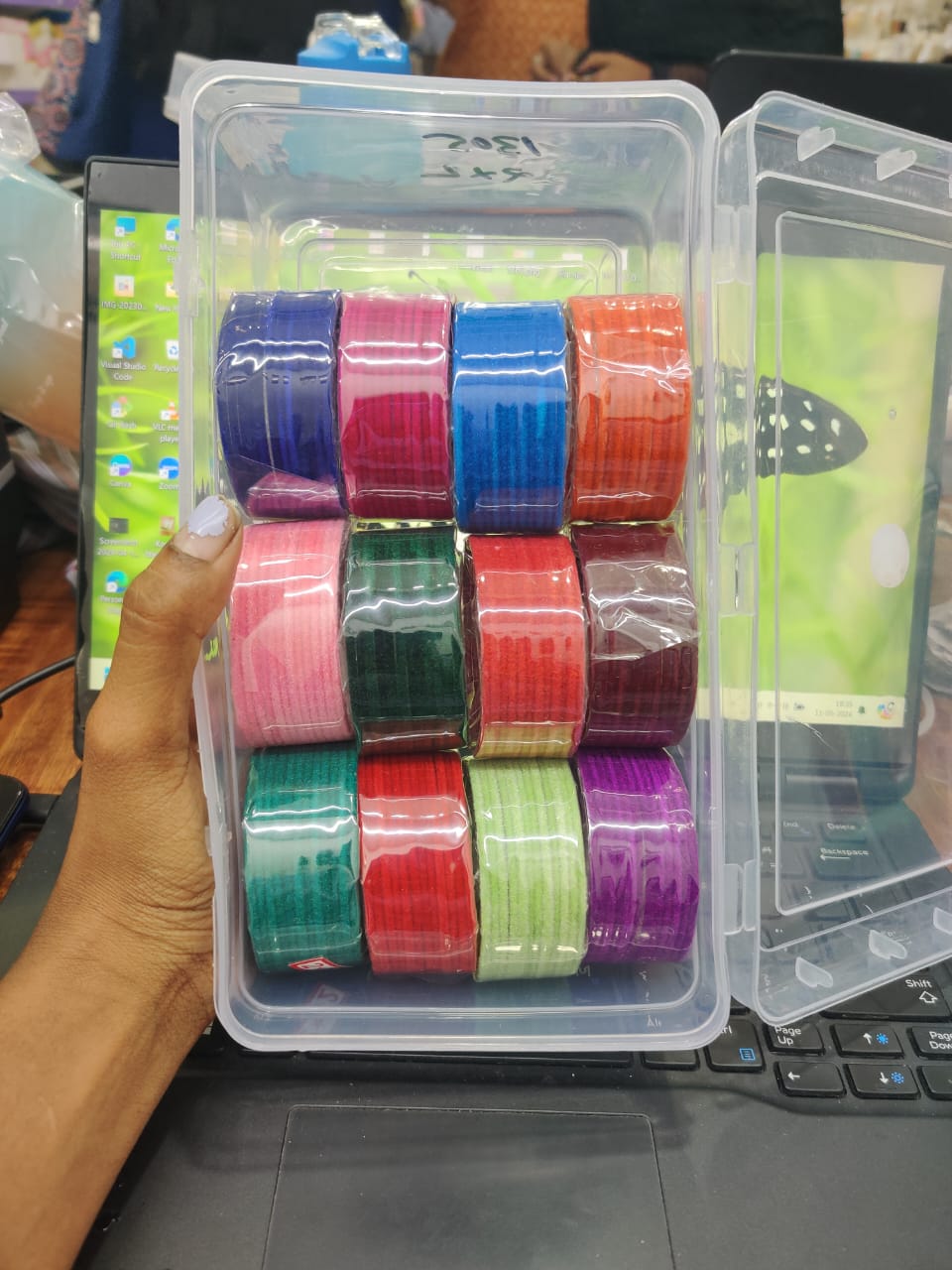 Metal velvet bangles JBAN38