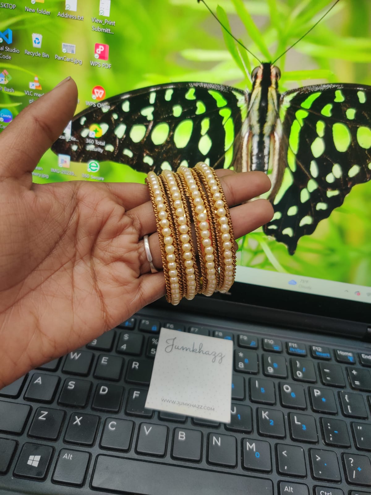 Pearl Border Bangle JBAN67