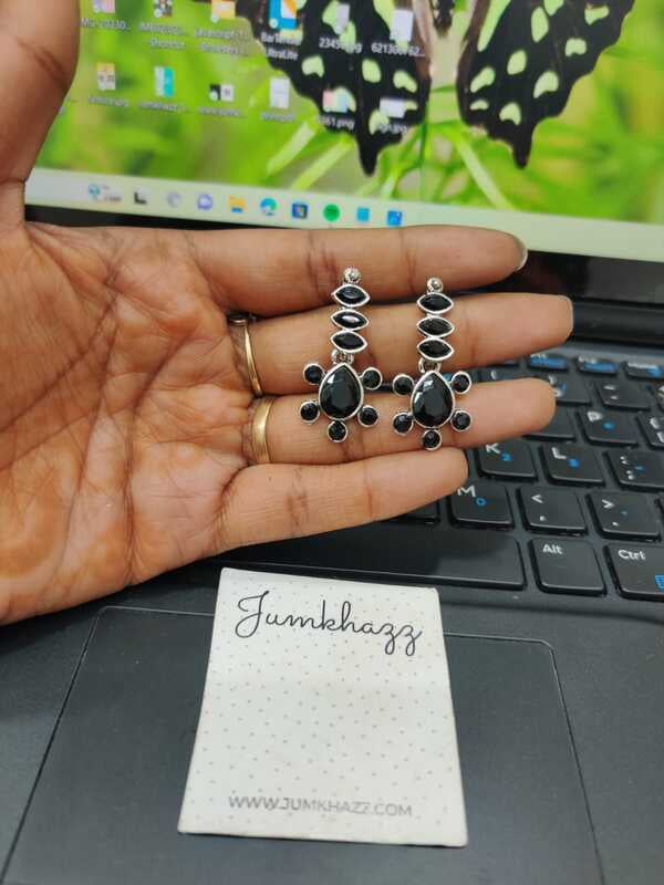 Black Stone Stud (JBF255)