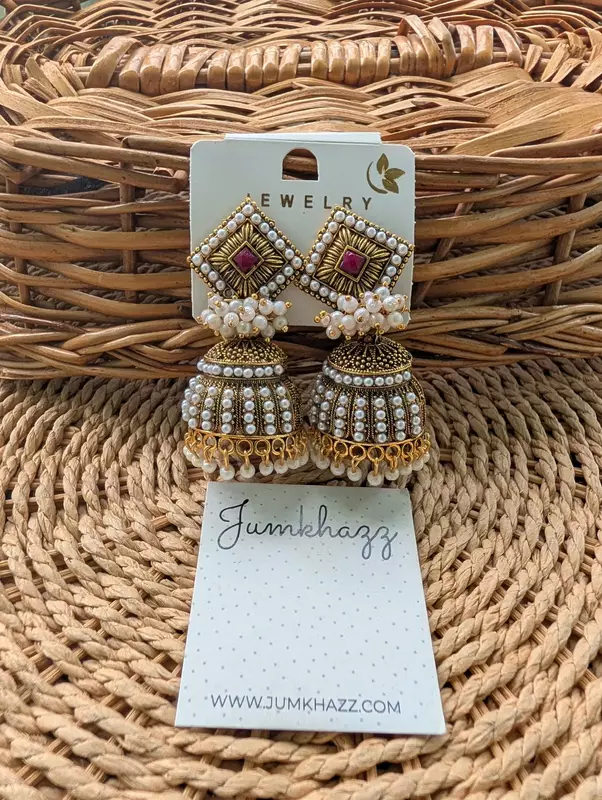 Pearl Jumkha (JBJ182)