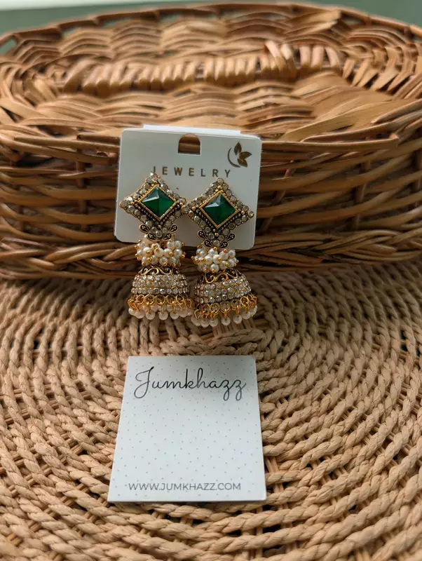 Pearl Jumkha (JBJ823)