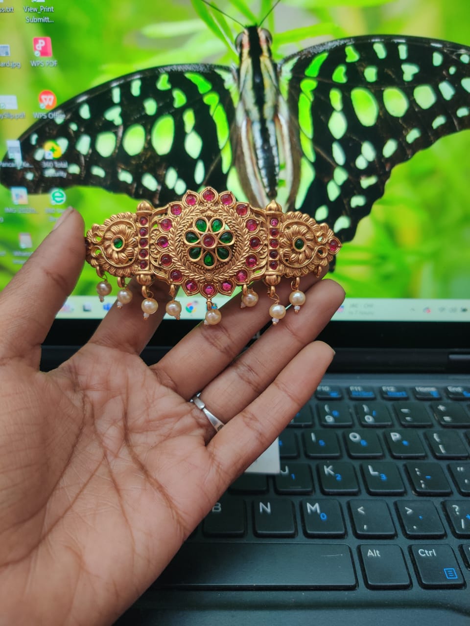 Matte Center Clip (JCL206)