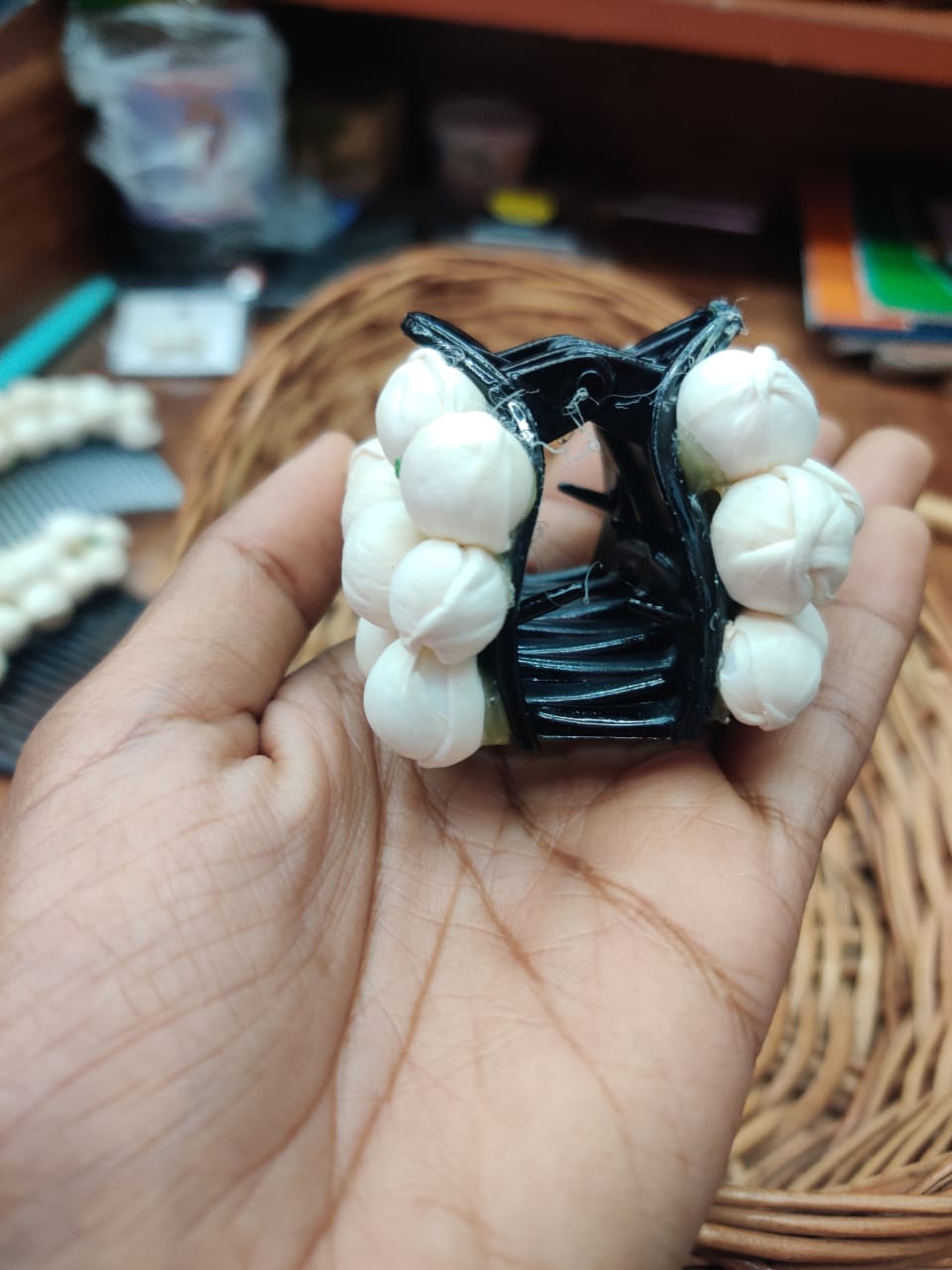 Jasmine clutch JCL212