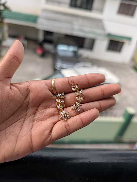 Flower Earcuff (JEC03)