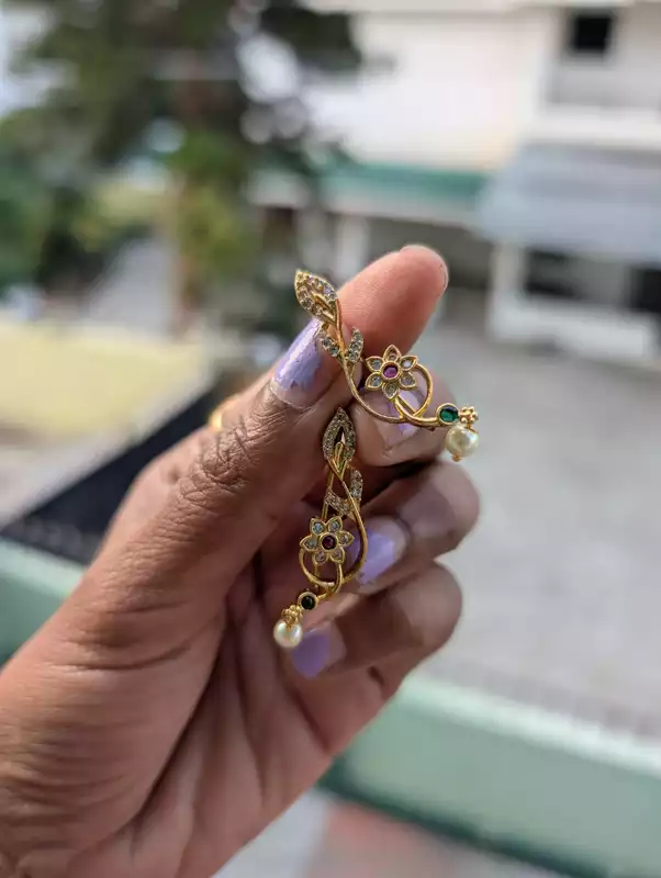 Flower earcuff JEC12
