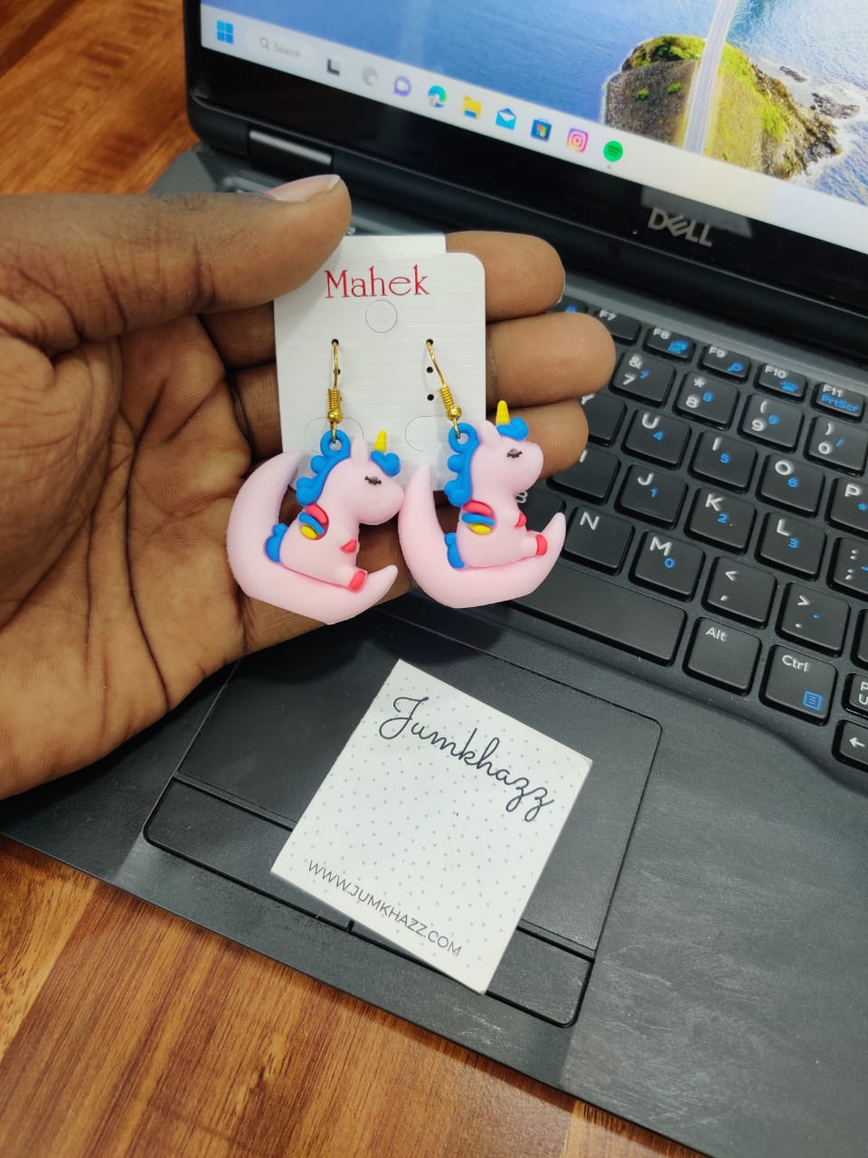 cartton earing