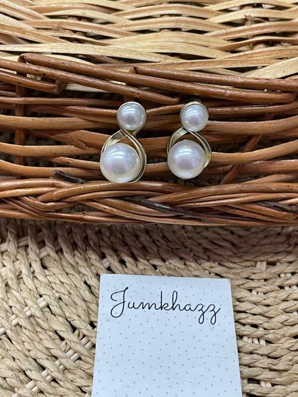 Pearl earring JFE614