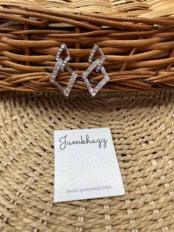 Statement stud  JFE648