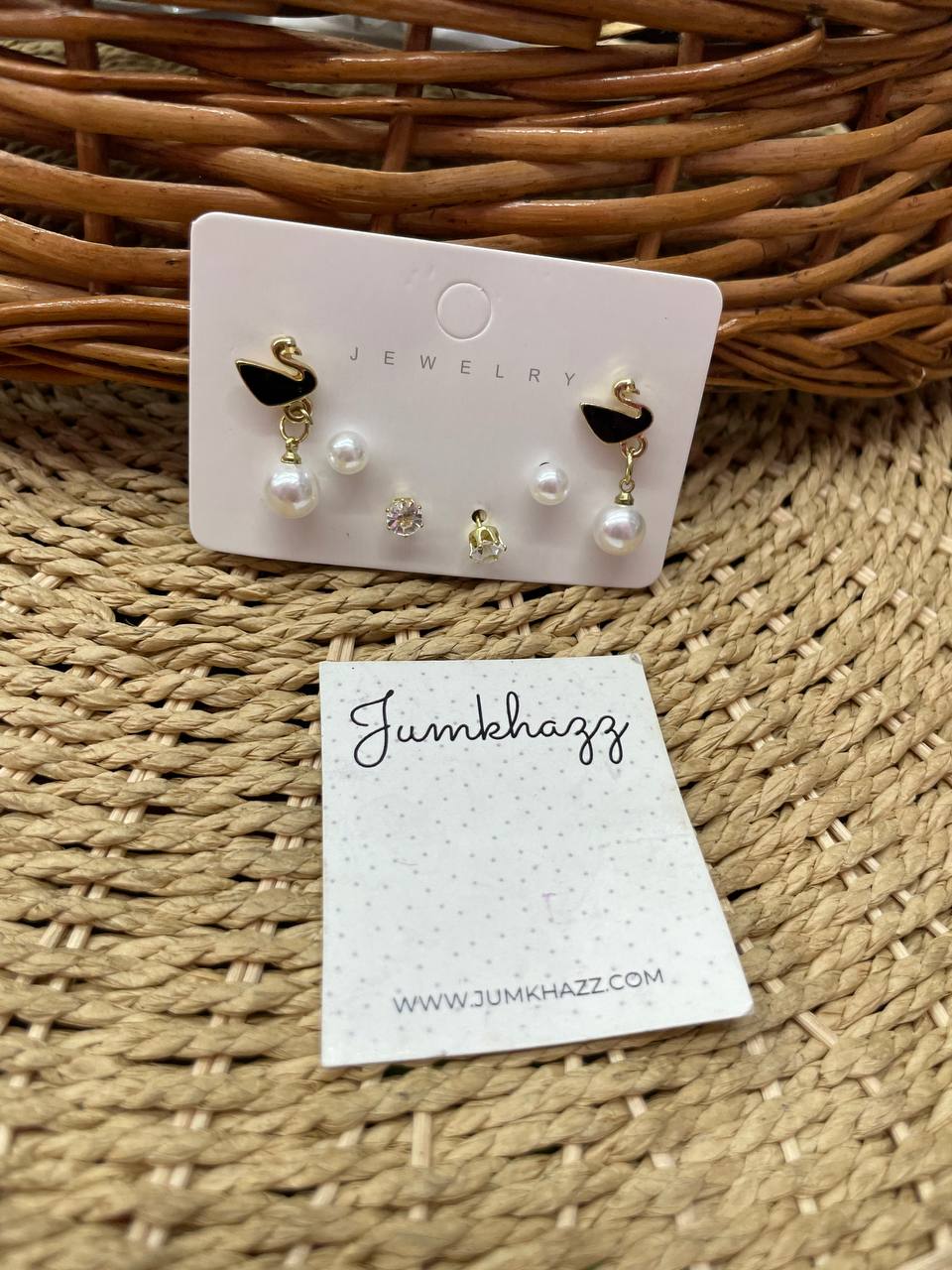 swan card earring JFE693