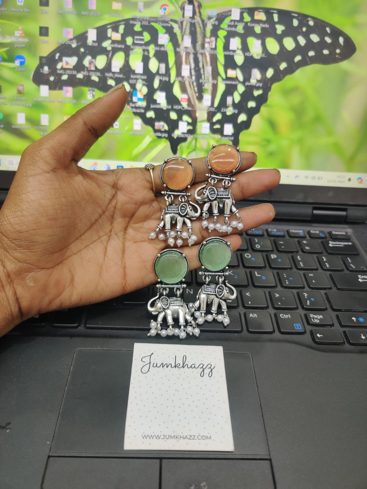 Elephant stud JGS197