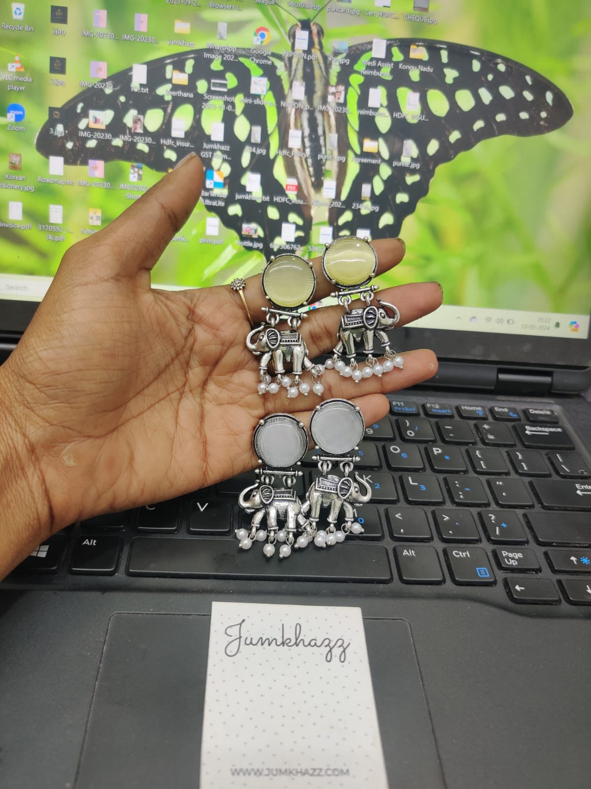 Elephant stud JGS197