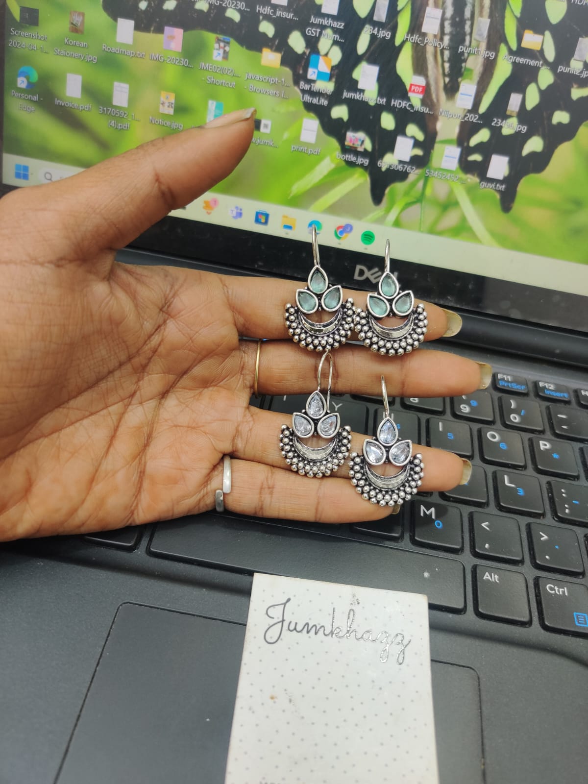 oxidised stud JGS235