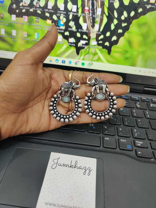 Elephant Stud JGS334