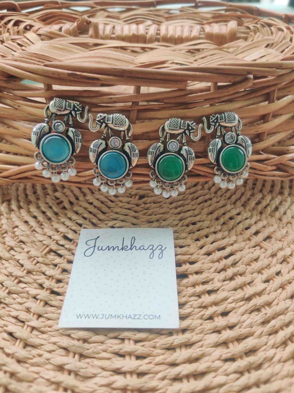 Elephant stud JGS353