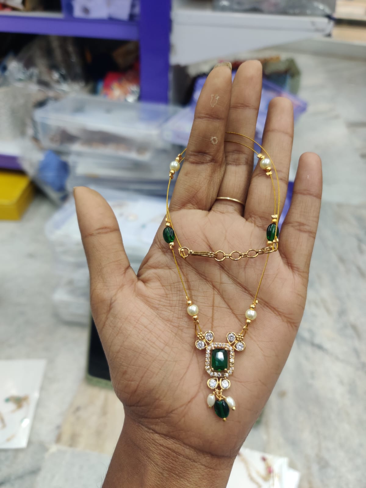 Invisible Chain (JIC21)