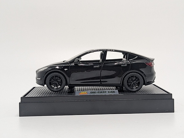 Tesla Model Y 1:32 NL