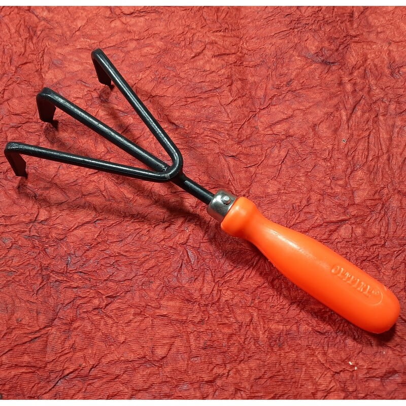 Hand Cultivator 3 Fingure