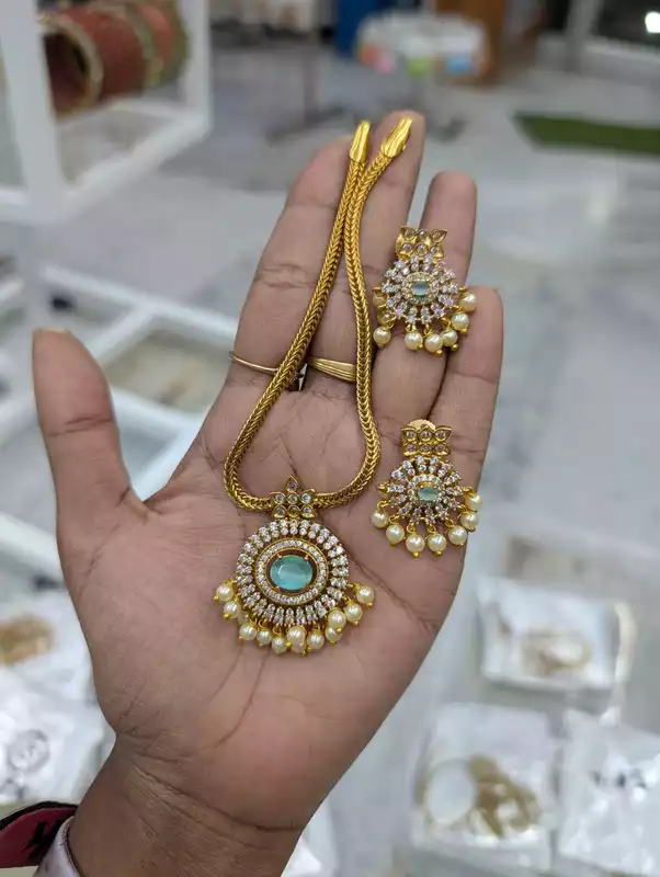 Neckpiece (JNC02)