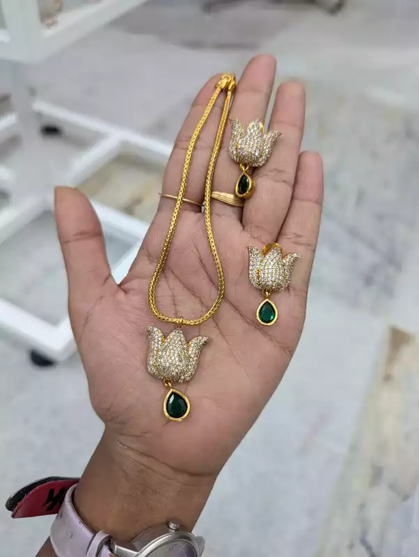 Neckpiece (JNC09)