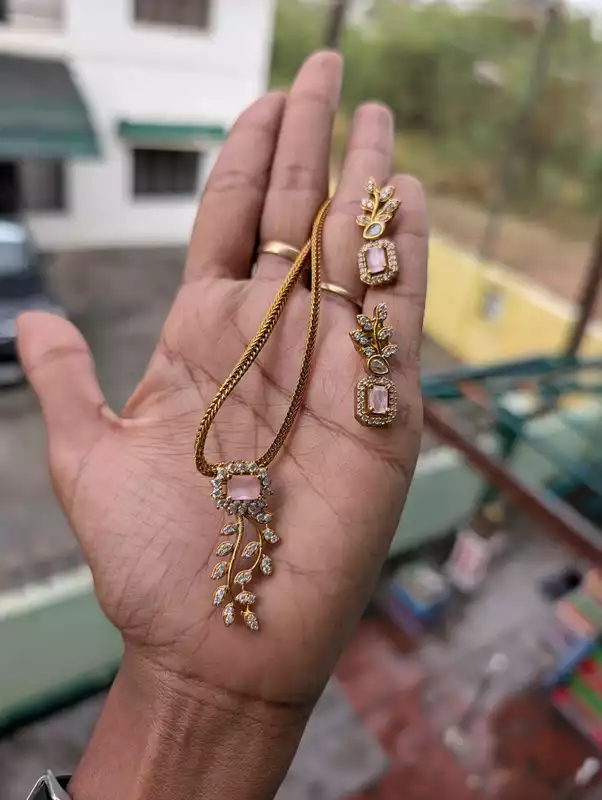 Neckpiece (JNC12)
