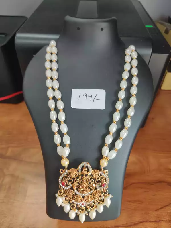 Laxhmi White Pearl (JNC239)