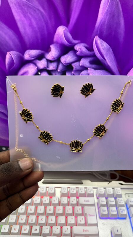 Lotus Neckpiece (JNC253)