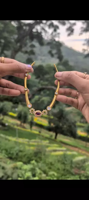 Neckpiece (JNC34)