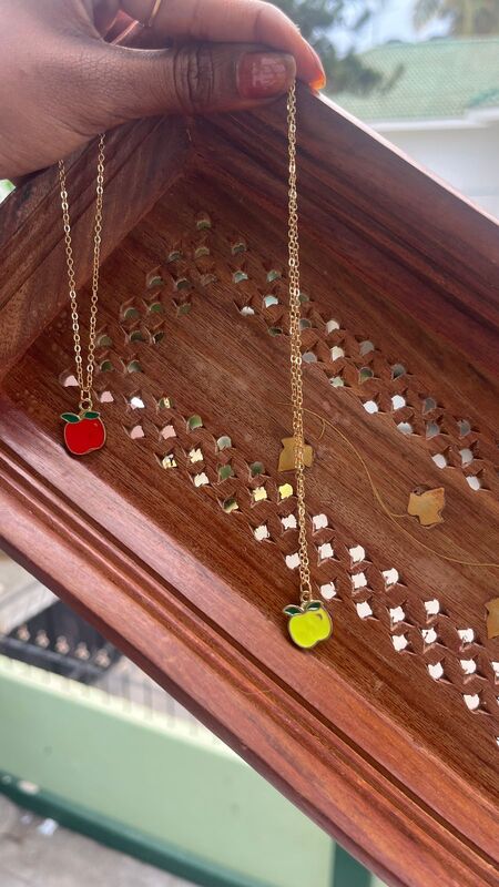 Apple charm chain JNCC102