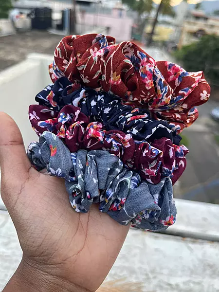 SCRUNCHIES(JSE12)