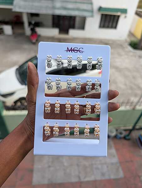 Stand Earring (JSE14)