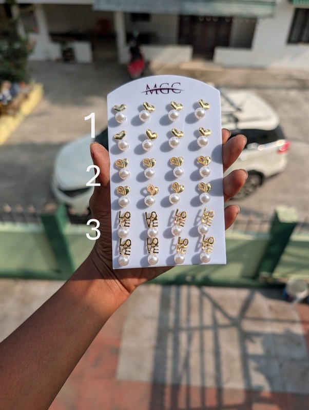 Stand Earring (JSE21)