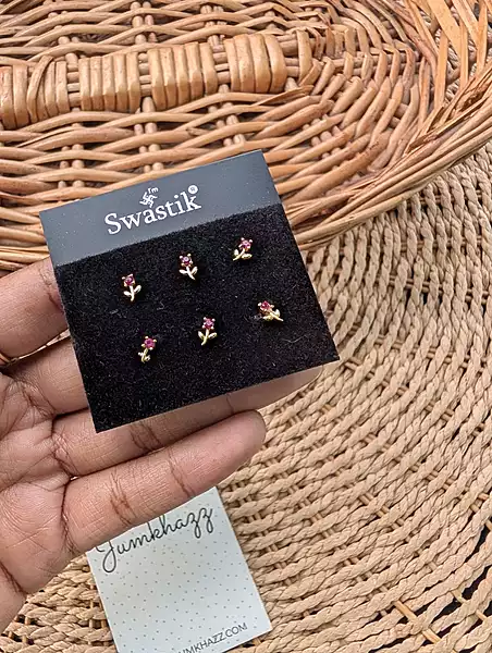Rose stud JSS08