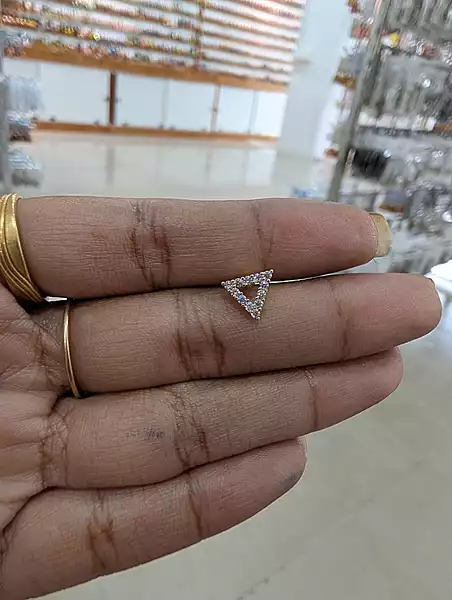 Trangle Second Stud (JSS110)