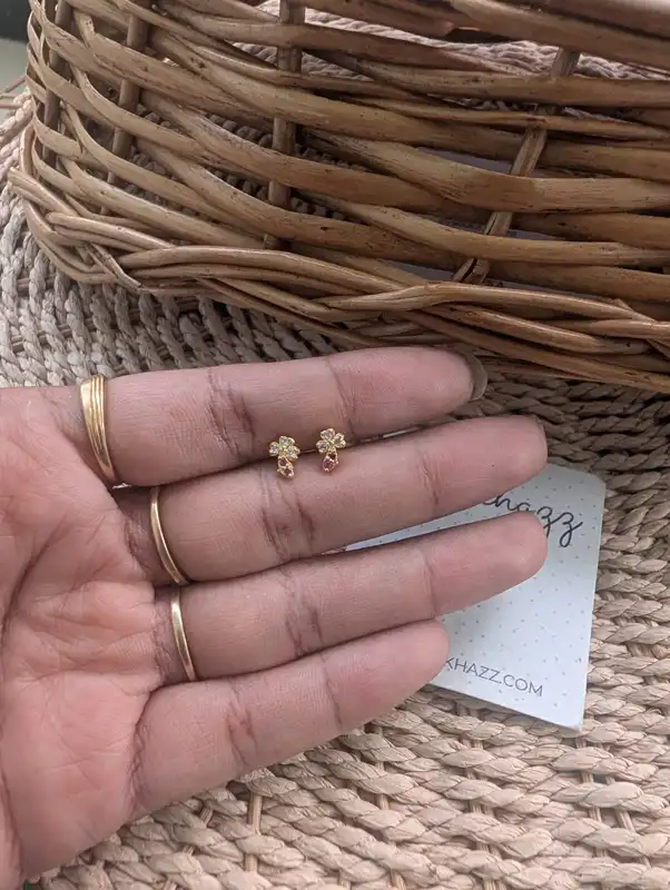 Gold replica stud JSS12