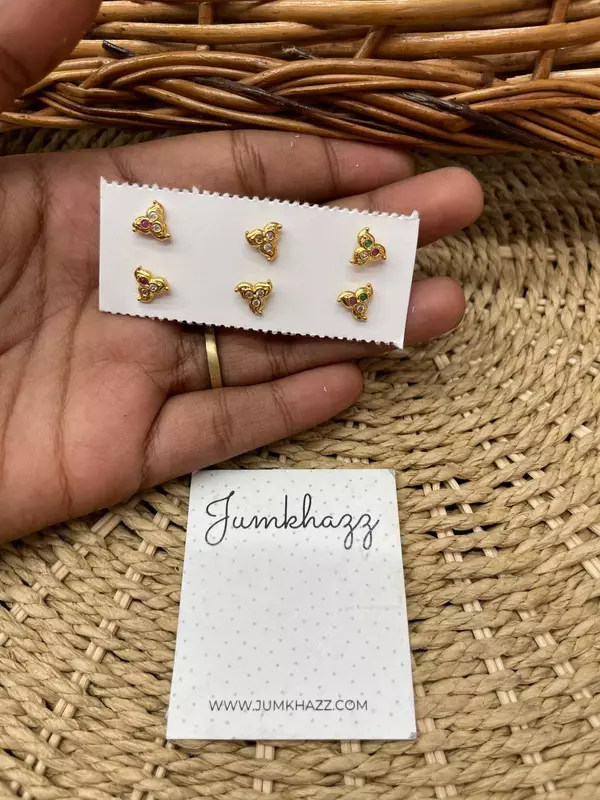 Gold replica stud JSS12